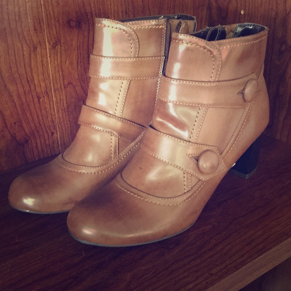 Women’s booties